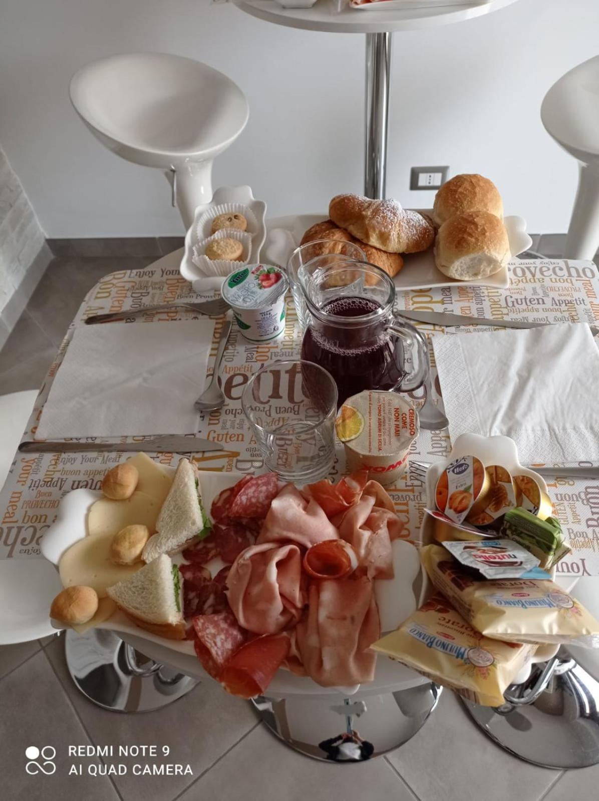 Alba Magica Bed & Breakfast อาเจโรลา ภายนอก รูปภาพ