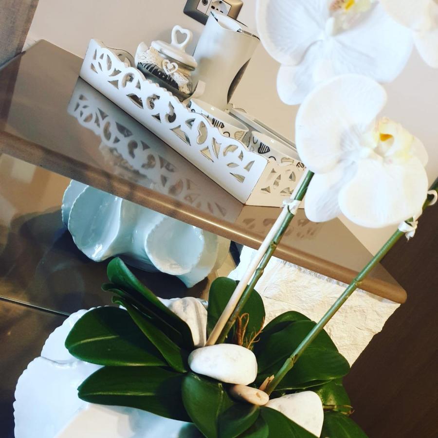 Alba Magica Bed & Breakfast อาเจโรลา ภายนอก รูปภาพ